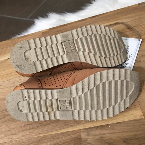 🚨SOLD🚨Frye Women Leather Lace Up Sneakers Sz 7.5 - Picture 7 of 8